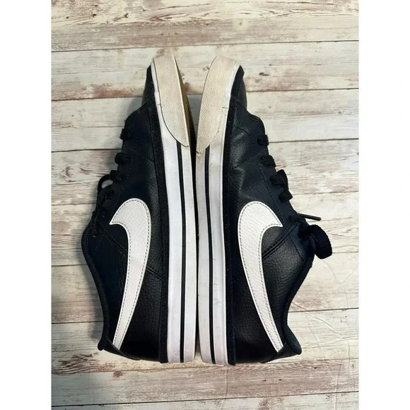 Nike Court Legacy Sneaker Women's Size 10 Black White Leather Swoosh - Picture 7 of 10